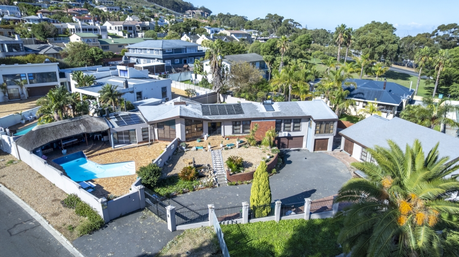 6 Bedroom Property for Sale in Plattekloof 1 Western Cape
